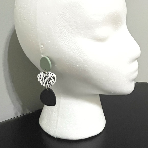 Bundle of two pairs earrings - Picture 3 of 4